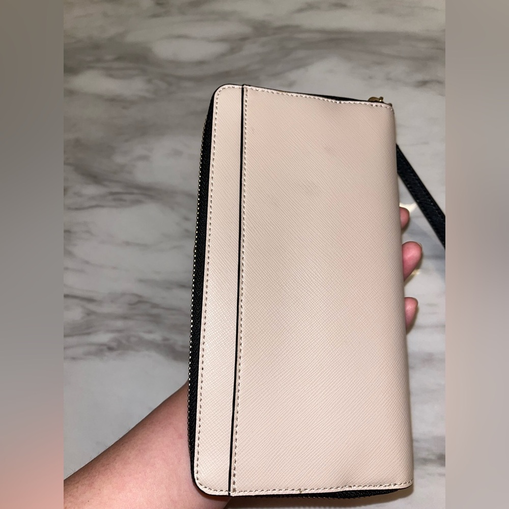 kate spade Black and Blush Zip-Around Wristlet Wallet - Picture 5 of 10